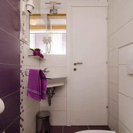 Apartment Lavender Garden - With View First Floor - 4 *